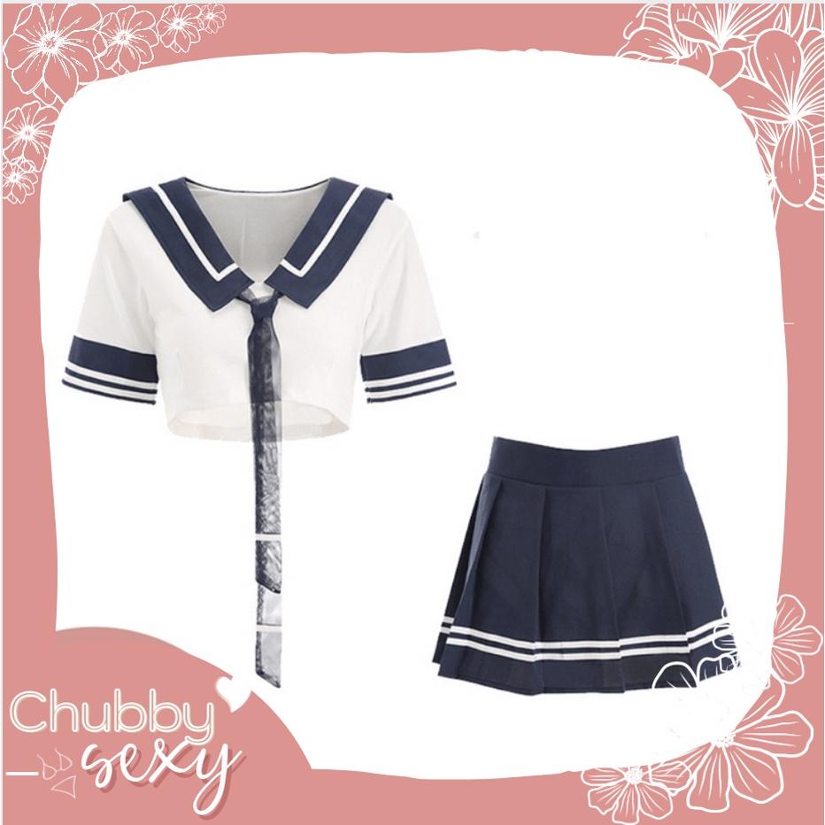 Bộ trang phục cosplay học sinh bao gồm những gì?
