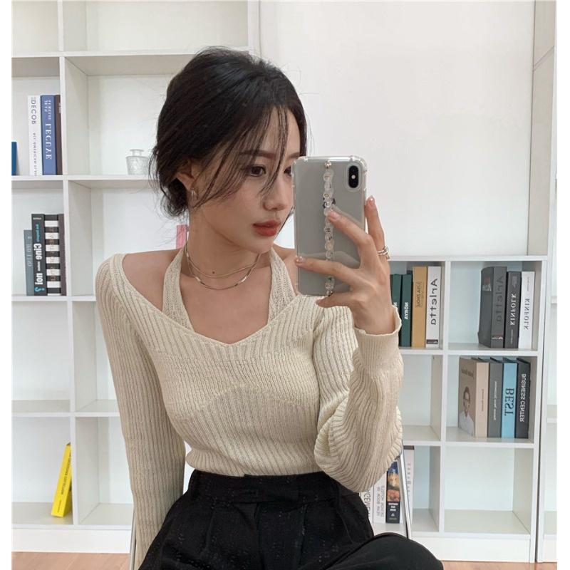 Tôi muốn tìm áo sweater nữ để mặc ở nhà, bạn có thể gợi ý cho tôi những thiết kế nào phù hợp không?