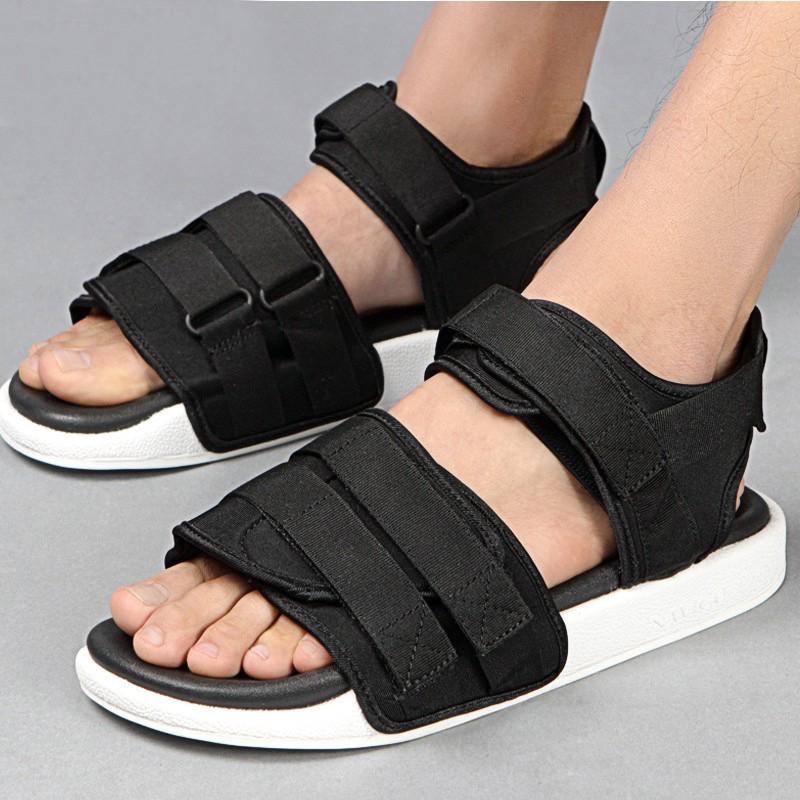 Làm thế nào để giữ cho giày sandal luôn sạch sẽ và bền?