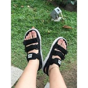 Đâu là các loại giày sandal phổ biến cho nam và nữ?