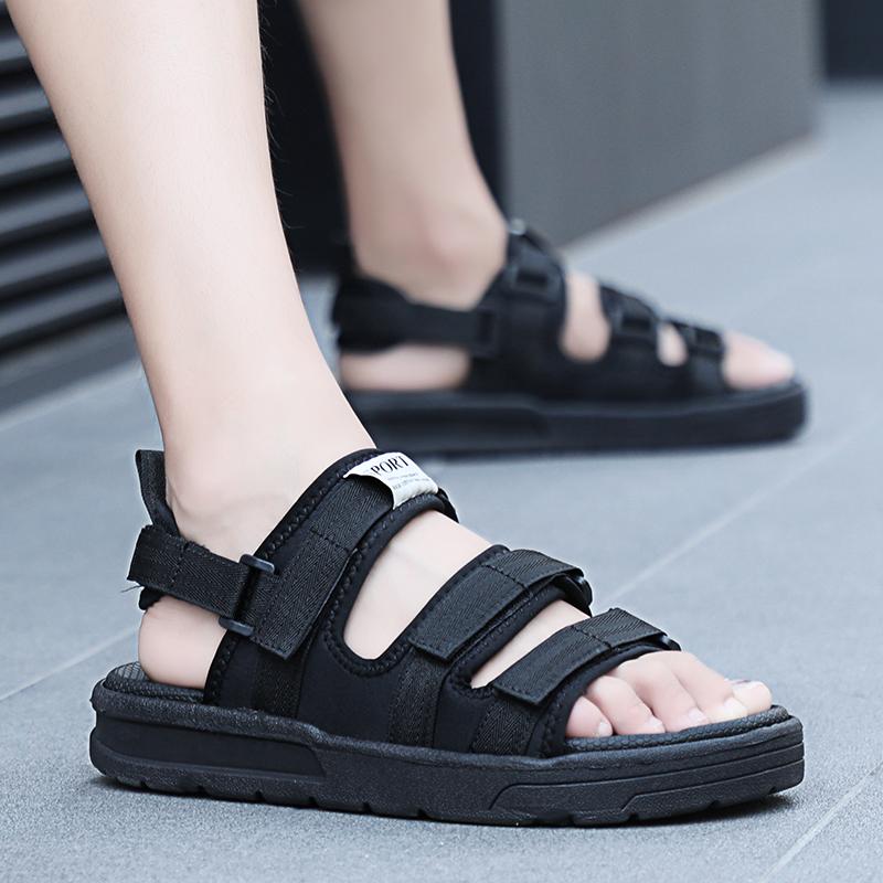 Giày sandal phù hợp với các hoạt động ngoài trời nào cho nam và nữ?