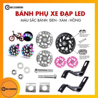 Bánh phụ xe đạp trẻ em - xám , đen , hồng, xanh dương, đỏ ( Có đèn LED ) [ Cả bộ 2 bánh + Chân sắt ]