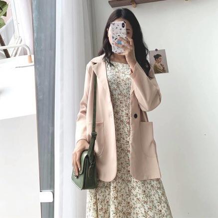 Chất liệu nào thường được sử dụng để sản xuất áo khoác blazer trơn Hàn Quốc?