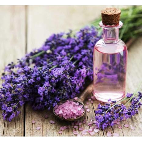 Tinh dầu oải hương lavender có an toàn và phù hợp với mọi loại da không?