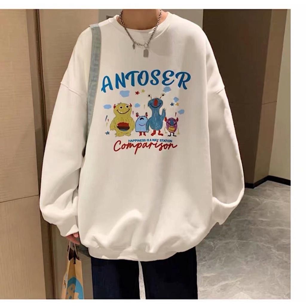 Áo sweater tay dài cổ tròn thường được làm từ chất liệu gì?