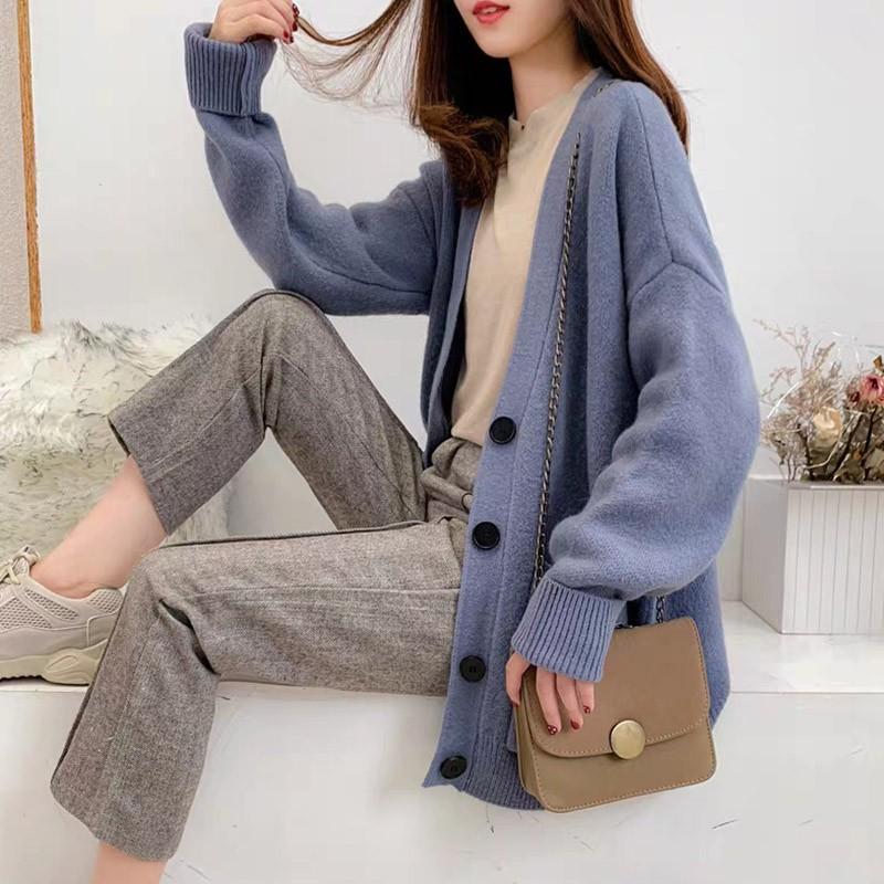 Cardigan dệt kim tay dài thường được làm từ chất liệu gì?