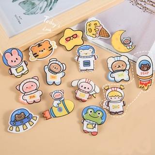 Huy hiệu ghim cài áo balo PHI HÀNH GIA dễ thương