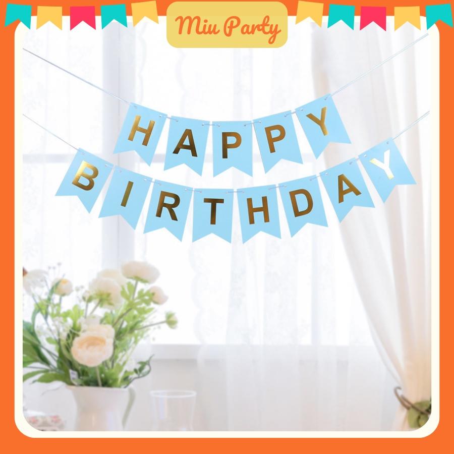 Làm thế nào để treo dây chữ happy birthday trang trí?