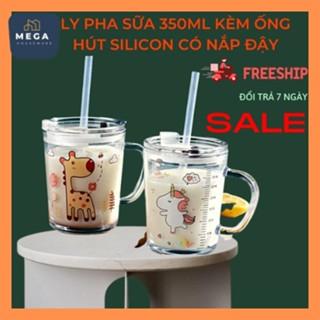 Ly thủy tinh chia vạch ml kèm ống hút silicon và nắp chống tràn cho bé yêu LY0002 (Giao màu ngẫu nhiên)