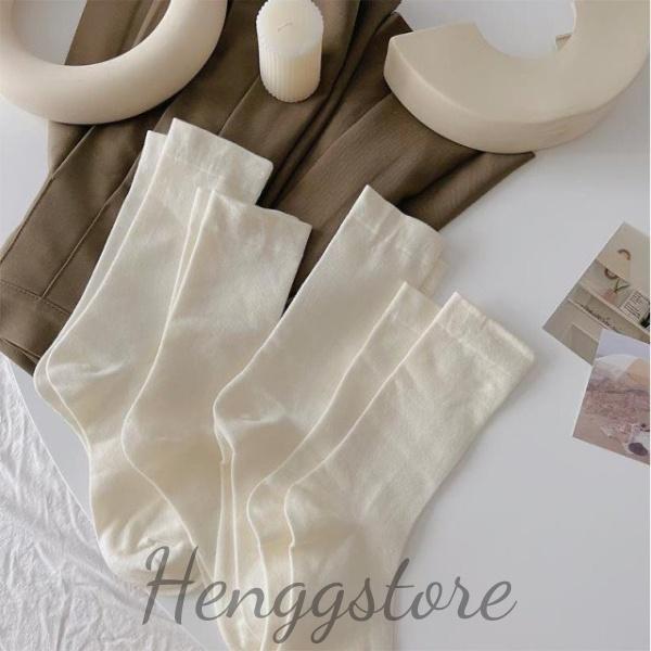 Tất cotton cổ cao màu trơn có những ưu điểm gì so với những loại tất khác?